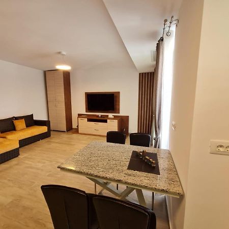 Matteo 2 Apartments Marina Surf Residence, Mamaia Nord - Navodari,1 Vedere Frontala,2 Cu Vedere Laterala La Mare Dış mekan fotoğraf