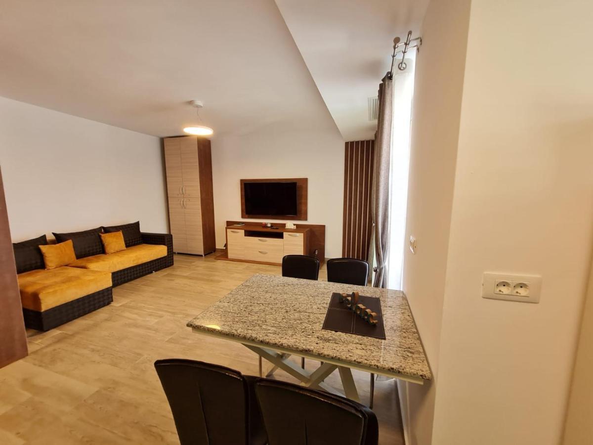 Matteo 2 Apartments Marina Surf Residence, Mamaia Nord - Navodari,1 Vedere Frontala,2 Cu Vedere Laterala La Mare Dış mekan fotoğraf